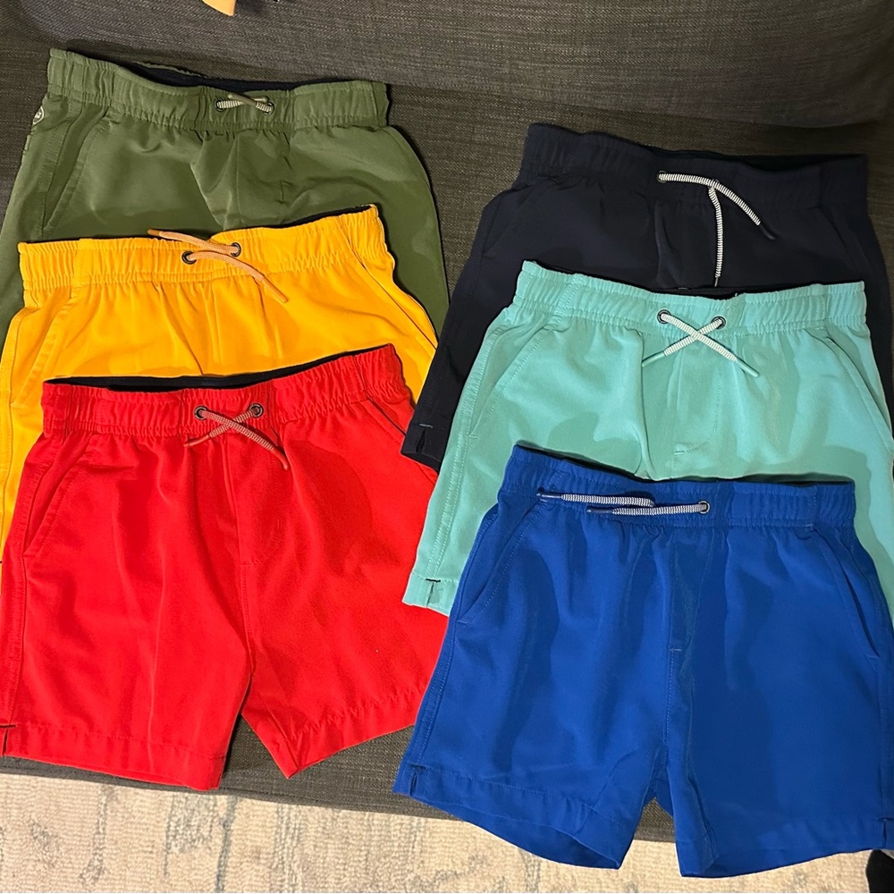 Vineyard Vines size 5 Bundle of shorts and swim plus 2 tshirts FOR Katelyn